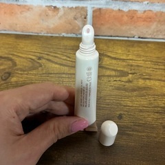 rhodeチーク、リップグロスの画像