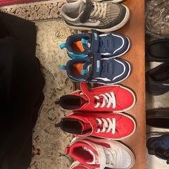 子供靴vansなど