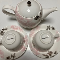 新品未使用フランフランティーセット☕️約束中
