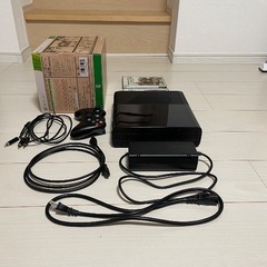 Xbox360 E CONSOLE + ゲームソフト３本の画像