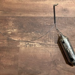 釣具　天秤とビシ