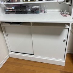 デスク５月末まで　