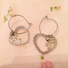 美品ブレスレット　ピアス　ネックレス 3点セット ハート リボン ストーン SVの画像