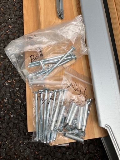 IKEA ダブルベットフレームTARVA