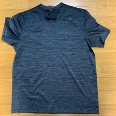adidas メンズTシャツ　Ｍ