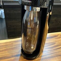 未使用ソーダストリーム　　炭酸ボンベ　1本、　ボトル　2本　箱無...