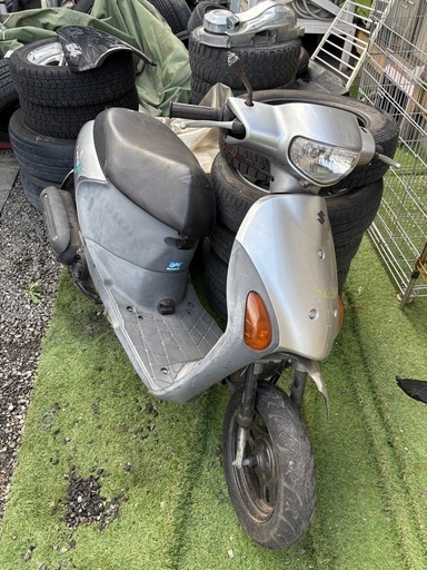 スズキ50ccレッツ4です