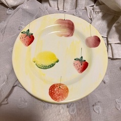 イタリア製🇮🇹 食器　フルーツ柄22センチの画像