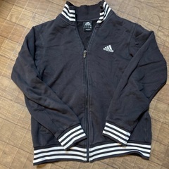 adidas🔴トレーナーmサイズの画像