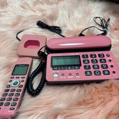 可愛いピンク電話機
