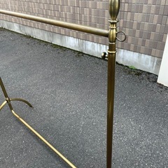 アンティークハンガーラックの画像