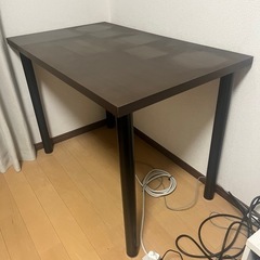 【無料】シンプルで使いやすいデスクお譲りします（ダークブラウン×ブラック）の画像