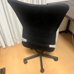 【無料】シンプルで使いやすいオフィスチェア（グレー×ブラック）の画像