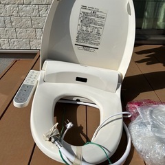 ウォシュレット　温水便座　　TOSHIBAの画像