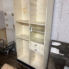 収納棚　 古いソファー　お引き取り