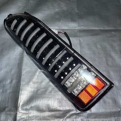 トヨタ200系ハイエース用 LED テールランプ テールライト 左右 60-1351Bの画像