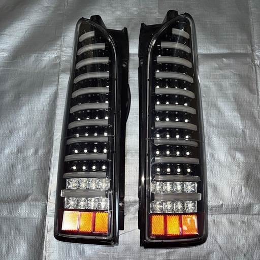 トヨタ200系ハイエース用 LED テールランプ テールライト 左右 60-1351B