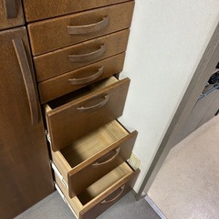 食器棚の画像