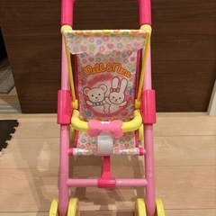 メルちゃんネネちゃんのベビーカー
