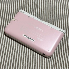 任天堂3DS LL🩷ソフト3本付き🩷モンハン2本.トモダチコレクション新生活🩷中古美品の画像