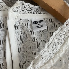 【試着のみ】ユニクロ　レースブラウスＬサイズ　UNIQLOの画像