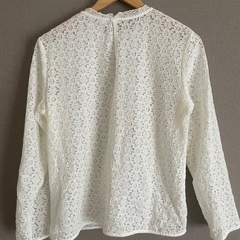 【試着のみ】ユニクロ　レースブラウスＬサイズ　UNIQLOの画像
