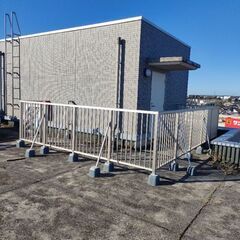 週払い可！現場での金属工事取付職人!!あなたの力が必要です！必ず力になれます！可能性を伸ばしましょう！お気軽にお問い合わせください✨の画像
