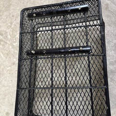 【最終値下げ】自転車の荷台に取り付けるカゴの画像