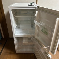 2ドア冷蔵庫の画像