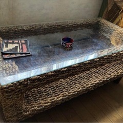 アジアンリゾート調　ラタンガラステーブル