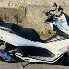 ホンダ PCX125 JF28  ホワイト