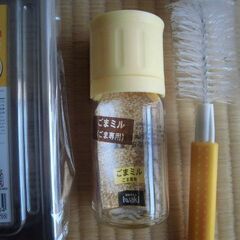 【未使用】フードパック　弁当パック　食器　ごまミル　ボトル洗浄用ブラシ（セット・分割可）の画像
