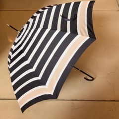 決まりました！　【無料】アフタヌーンティーの雨傘