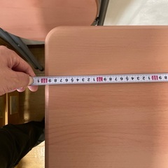 机と椅子
の画像