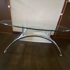 ガラステーブル　IKEAの画像