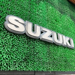 スズキ　SUZUKI エンブレム
の画像