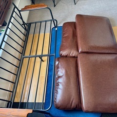 ４人掛けソファー（ソファーベットとしても使える）の画像