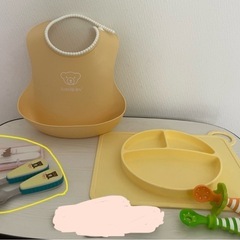 山崎実業　排気口カバー　や　赤ちゃん食器類　ストローマグ　エプロン　離乳食用の画像