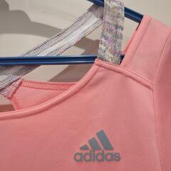 adidas  スポーツウェア　Tシャツの画像