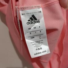 adidas  スポーツウェア　Tシャツの画像