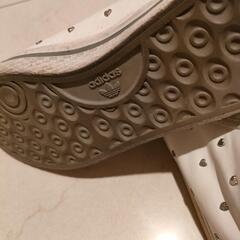 adidas originals　スニーカーの画像