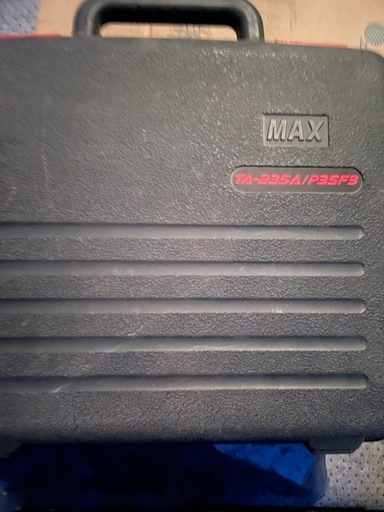 ?　MAX 釘打機　ピンネイラ