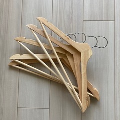 木製ハンガー5個