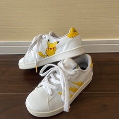 adidas ポケモン　18.5cmの画像