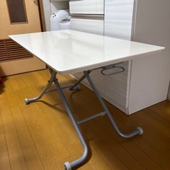 決まりました！ホワイト　昇降テーブル