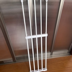 突っ張り　棚の画像