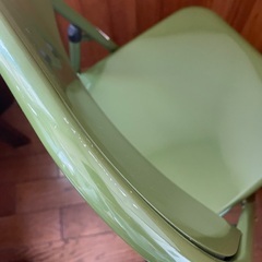 スチール　折りたたみ椅子　カーキの画像