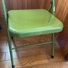 スチール　折りたたみ椅子　カーキの画像