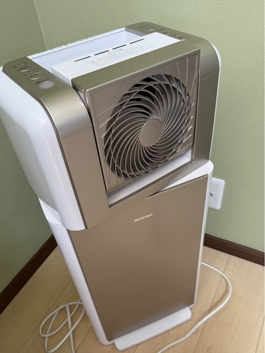アイリスオーヤマ　
サーキュレーター付除湿機