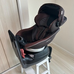 コンビ ネルーム エッグショック　チャイルドシート
